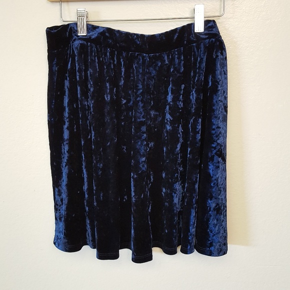 Forever 21 Dresses & Skirts - Forever 21 Plus Size Blue Crushed Velvet Skirt